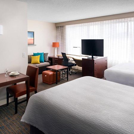 Residence Inn By Marriott Las Vegas Hughes Center Экстерьер фото