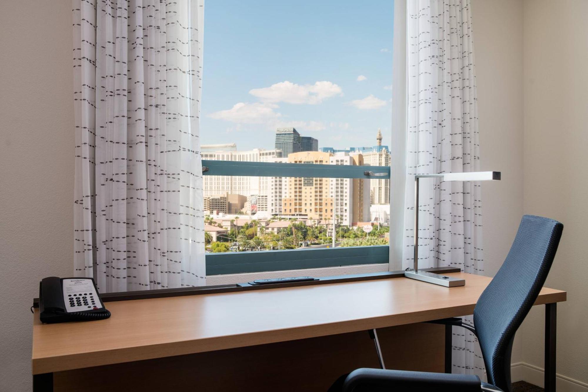 Residence Inn By Marriott Las Vegas Hughes Center Экстерьер фото