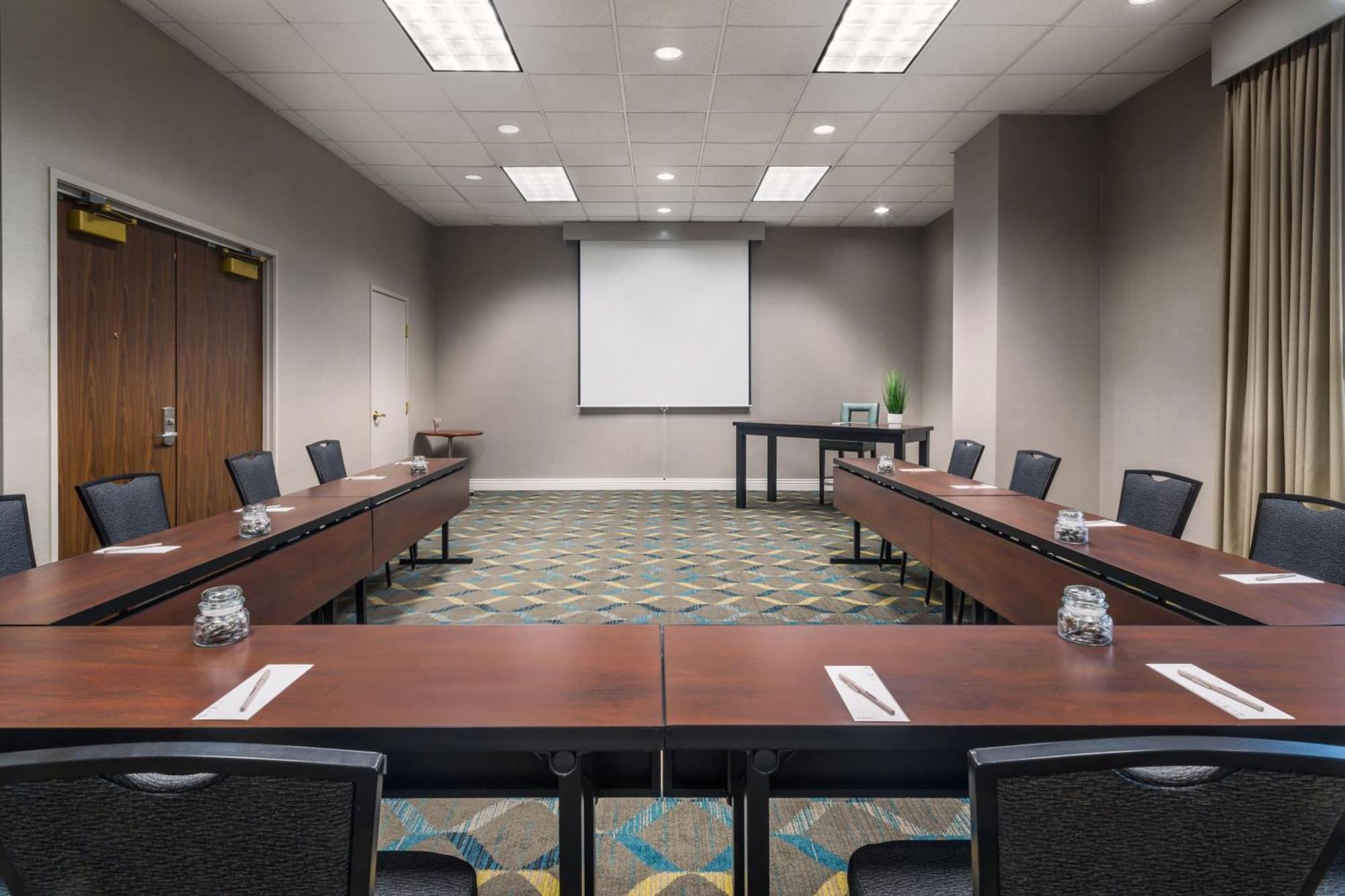 Residence Inn By Marriott Las Vegas Hughes Center Экстерьер фото