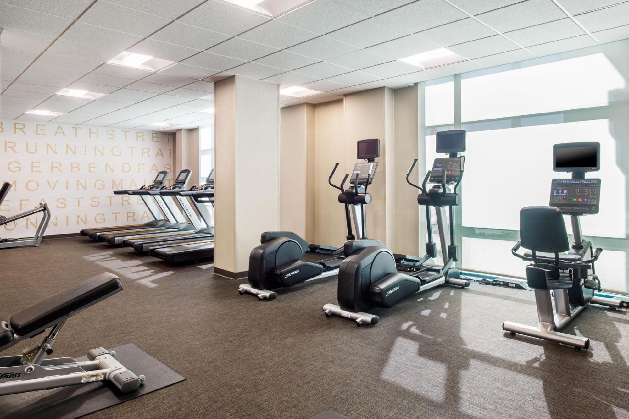 Residence Inn By Marriott Las Vegas Hughes Center Экстерьер фото