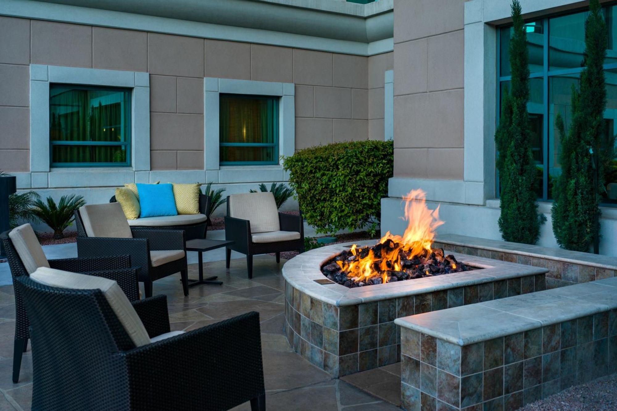 Residence Inn By Marriott Las Vegas Hughes Center Экстерьер фото