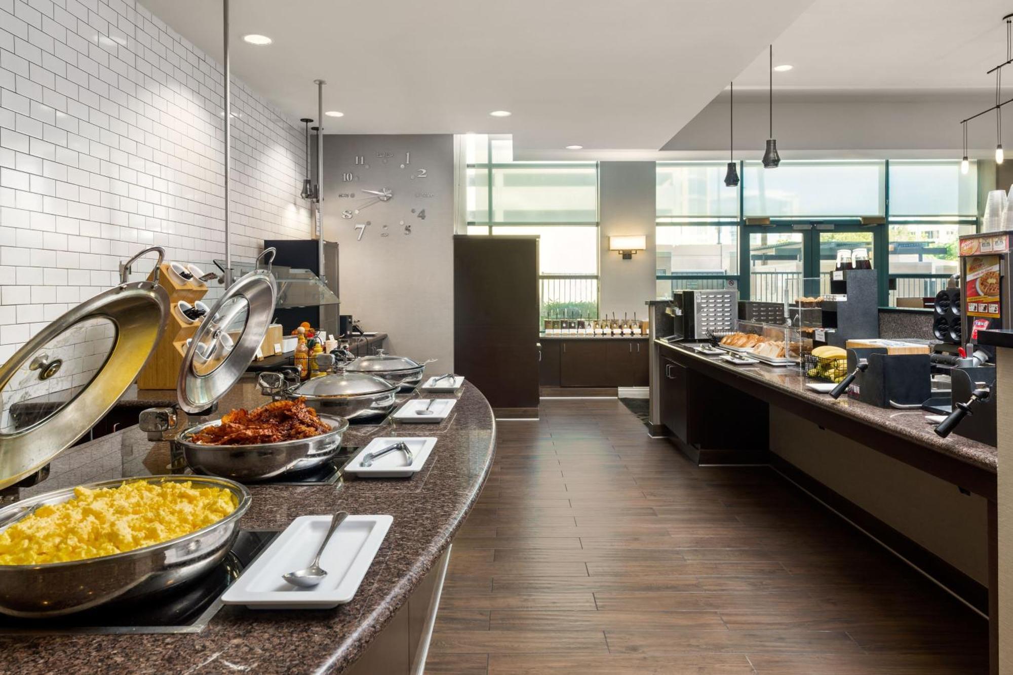 Residence Inn By Marriott Las Vegas Hughes Center Экстерьер фото