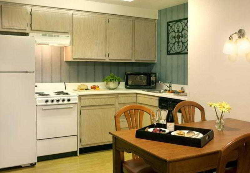 Residence Inn By Marriott Las Vegas Hughes Center Экстерьер фото