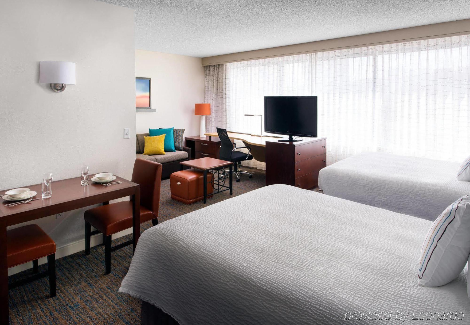 Residence Inn By Marriott Las Vegas Hughes Center Экстерьер фото